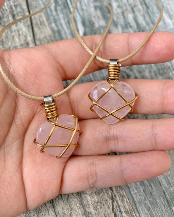 Best Friend Necklace (Barbie Diamond Castle)